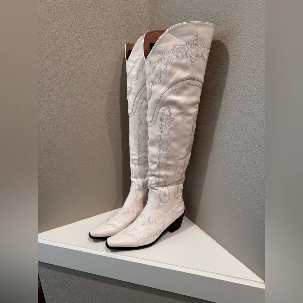 White Embroidered Knee-High Women's Boots - Picture 4 of 7